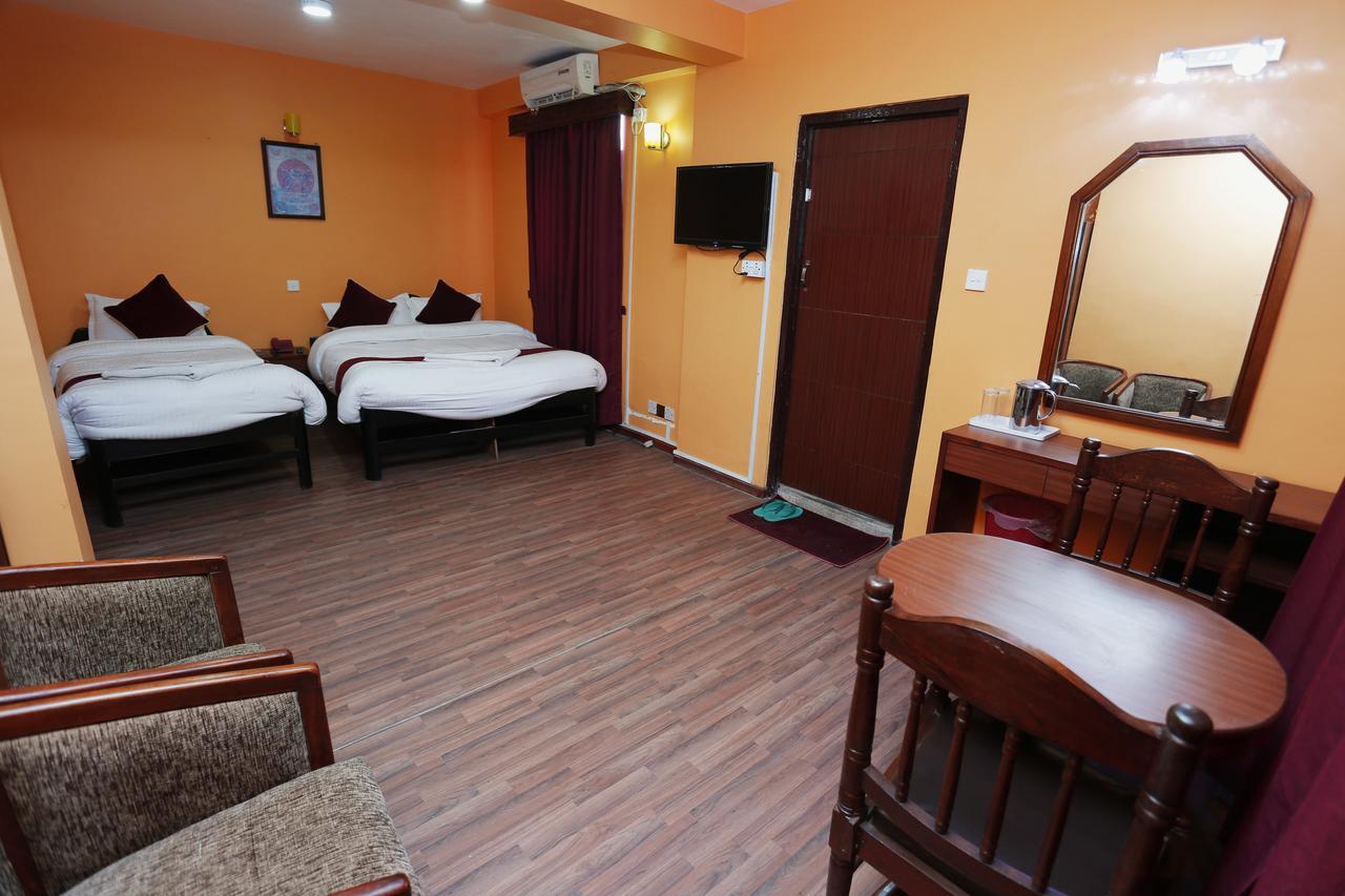 Bishwonath Hotel Катманду Екстериор снимка